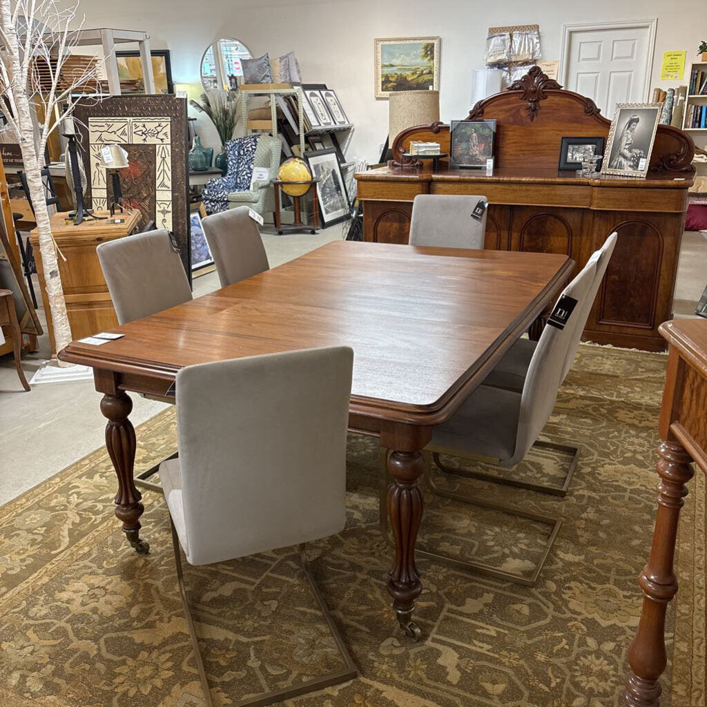 WALNUT DINING TABLE + 3 LEAVES
