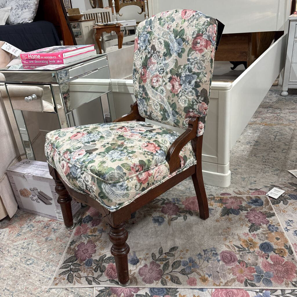 FLORAL ACCENT CHAIR