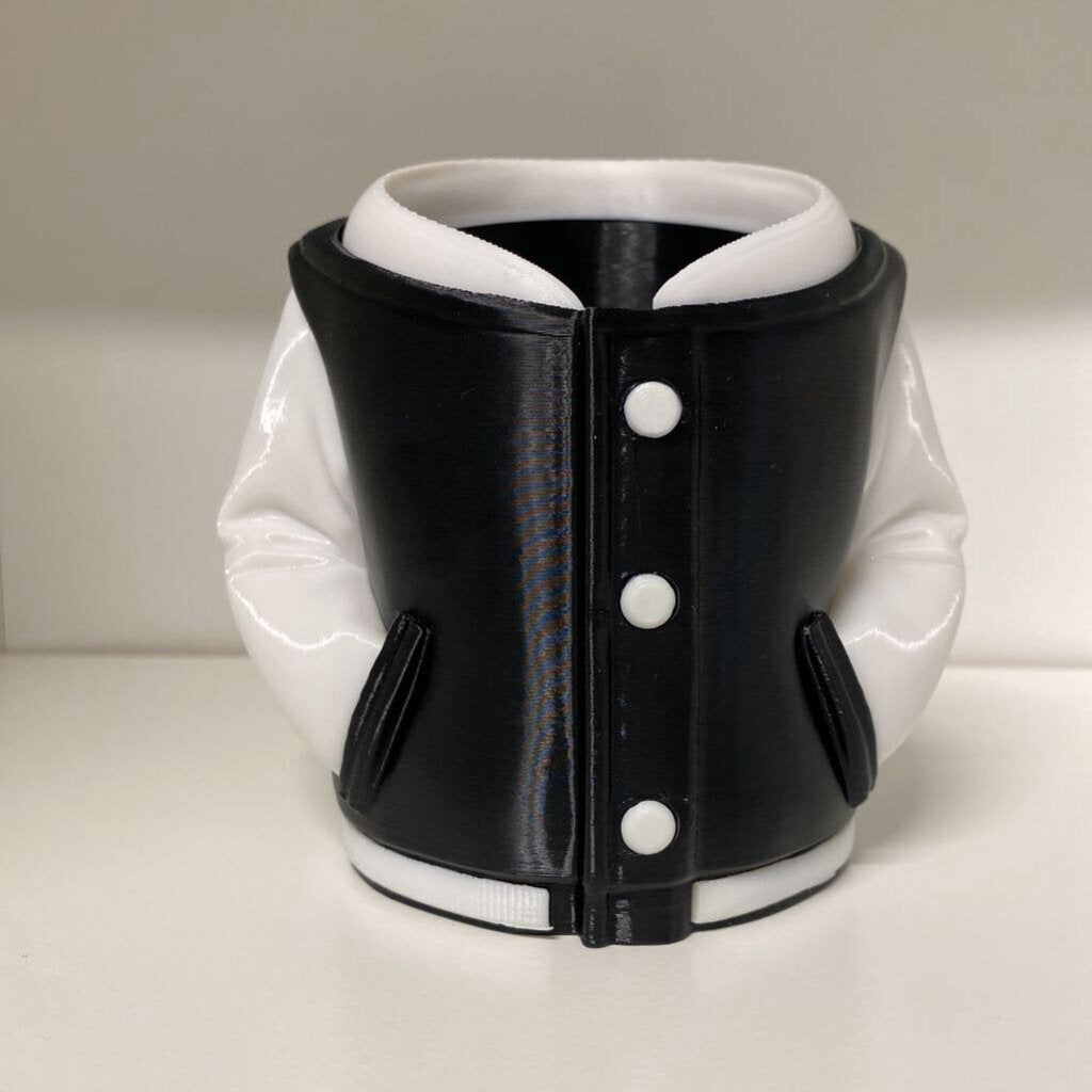 Hespeler Pop Can Cosy ( black white jacket)