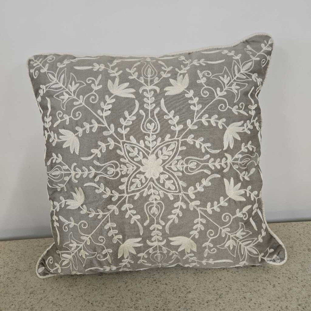 SILVER W/CREAM EMBROIDERY PILLOW