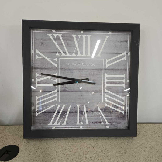 GLENMONT CLOCK CO WALL CLOCK