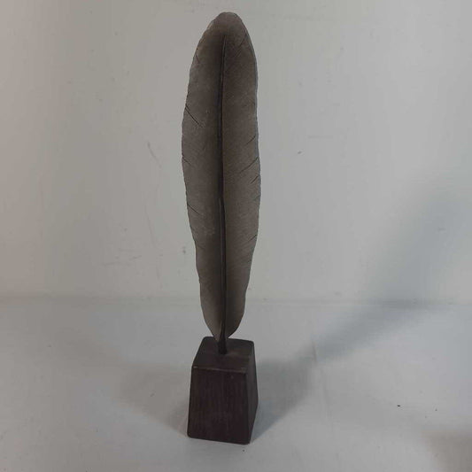 MED CERAMIC FEATHER