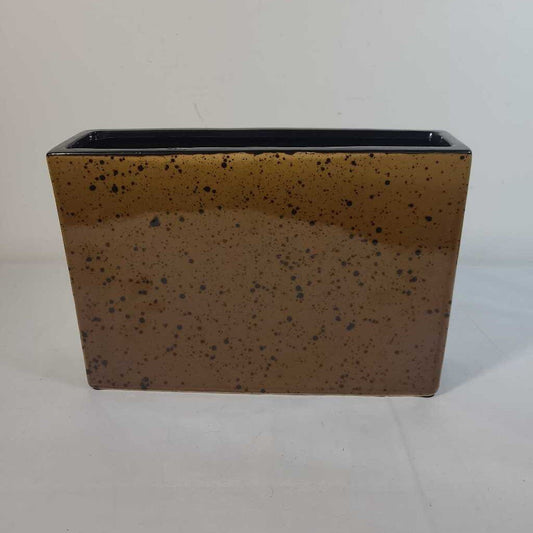 CARAMEL VASE W/ BROWN SPOTS