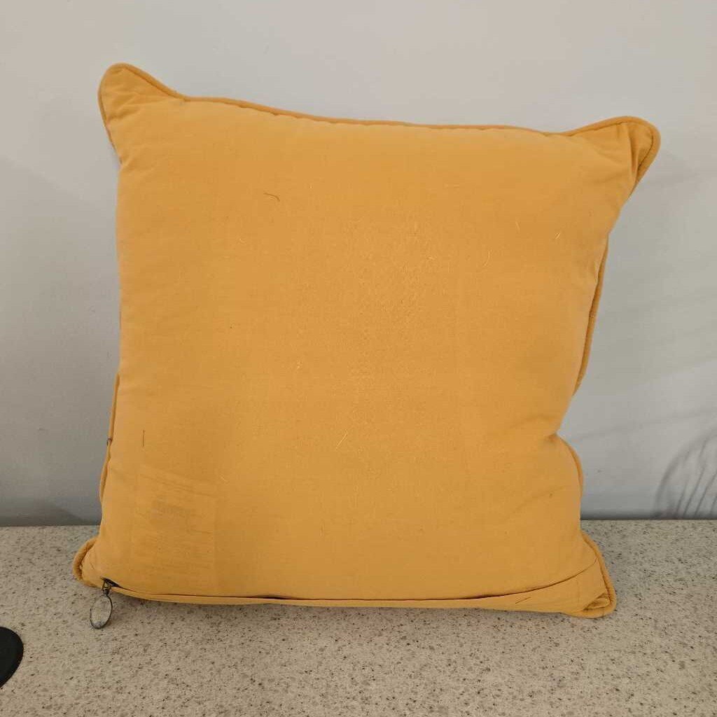 EMBROIDERED FLOWERS PILLOW