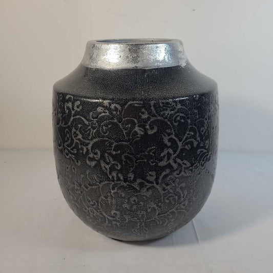 GREY/SILVER VASE