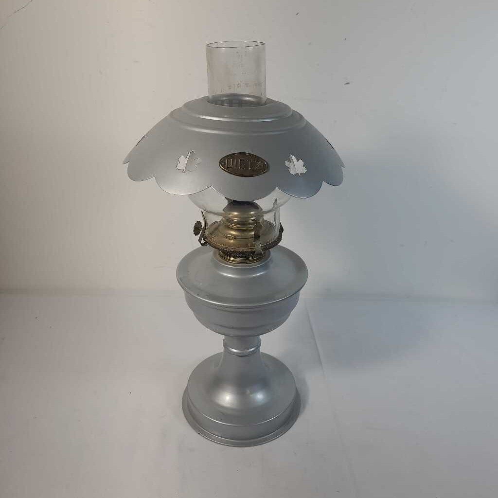 VTG DIETZ CANADIAN MAPLE LEAF OIL LAMP
