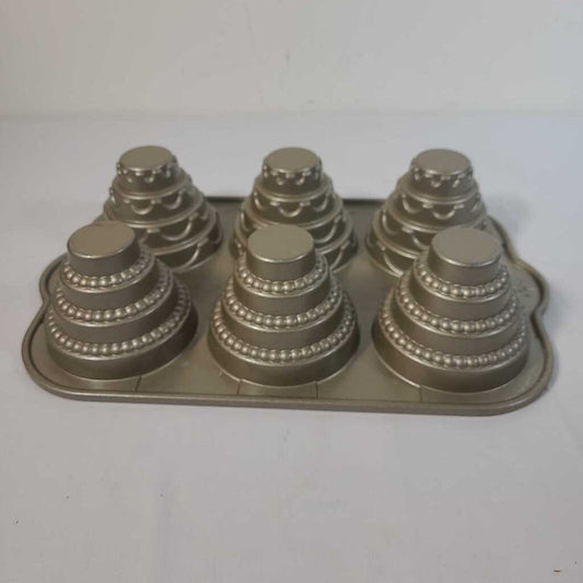 TIERED CAKELET PAN