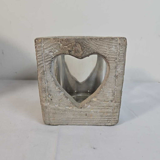 HEART CUTOUT VOTIVE HOLDER
