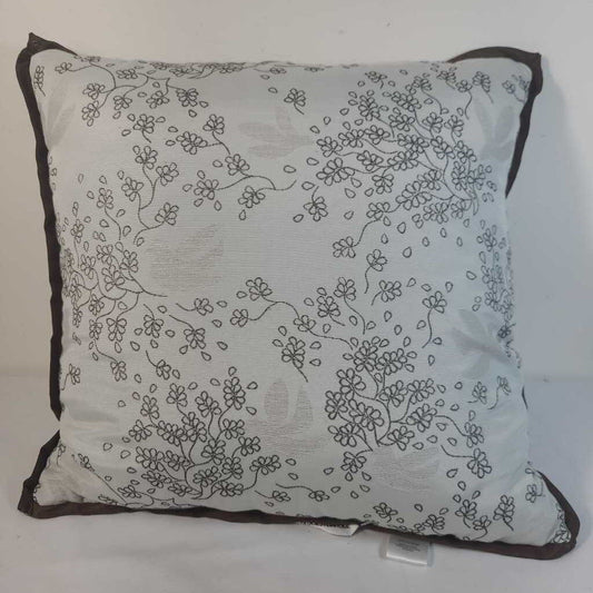 GREY / BROWN PILLOW