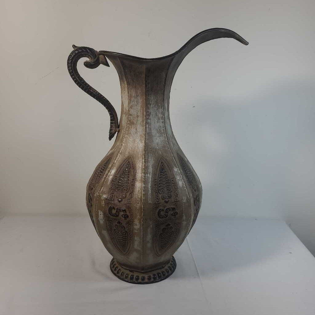 LG TIN PITCHER