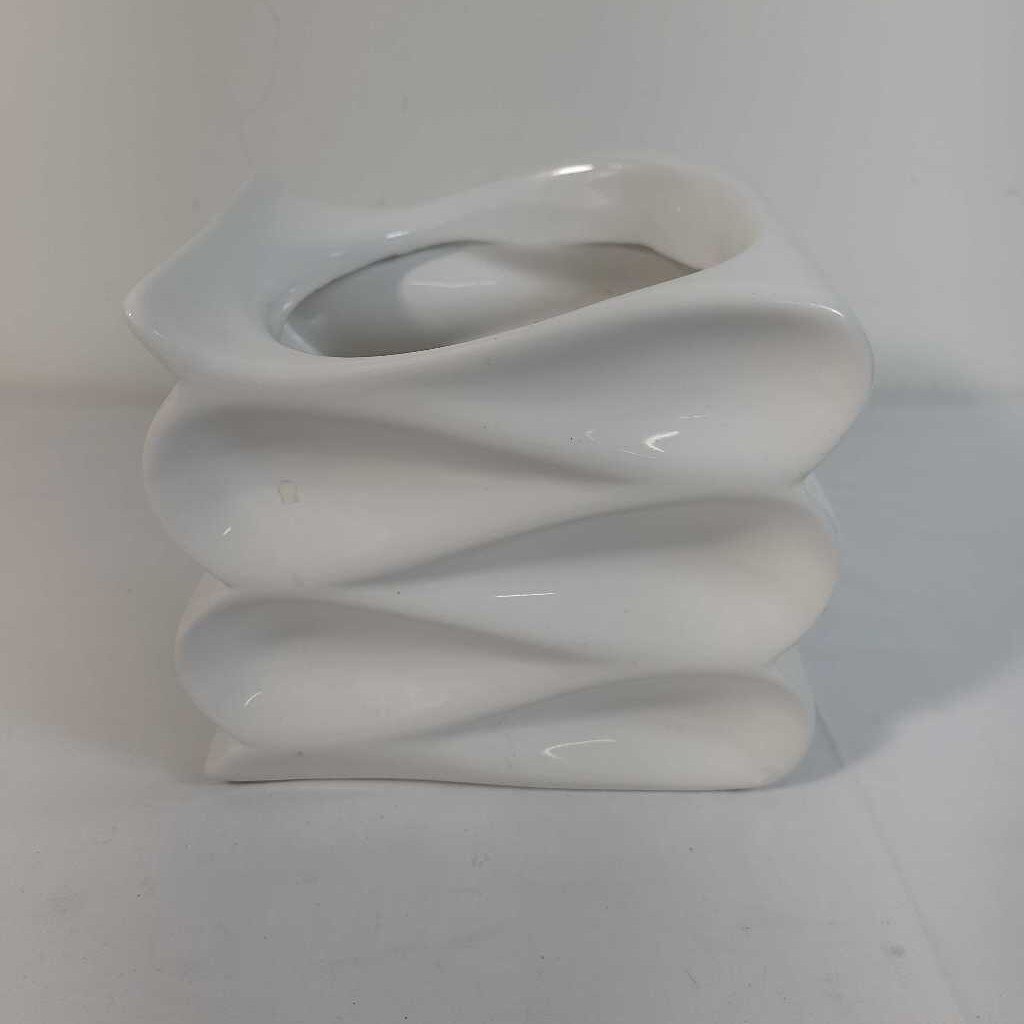 WHITE PORCELAIN PLANTER