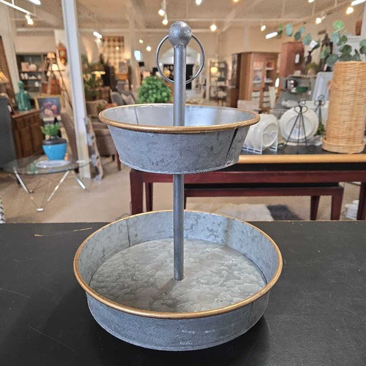 2 TIER GALVANIZED TRAY