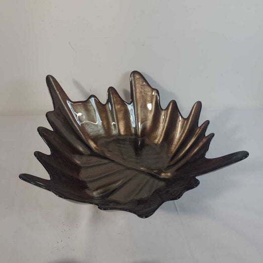 BROWN GLASS LEAF BOWL