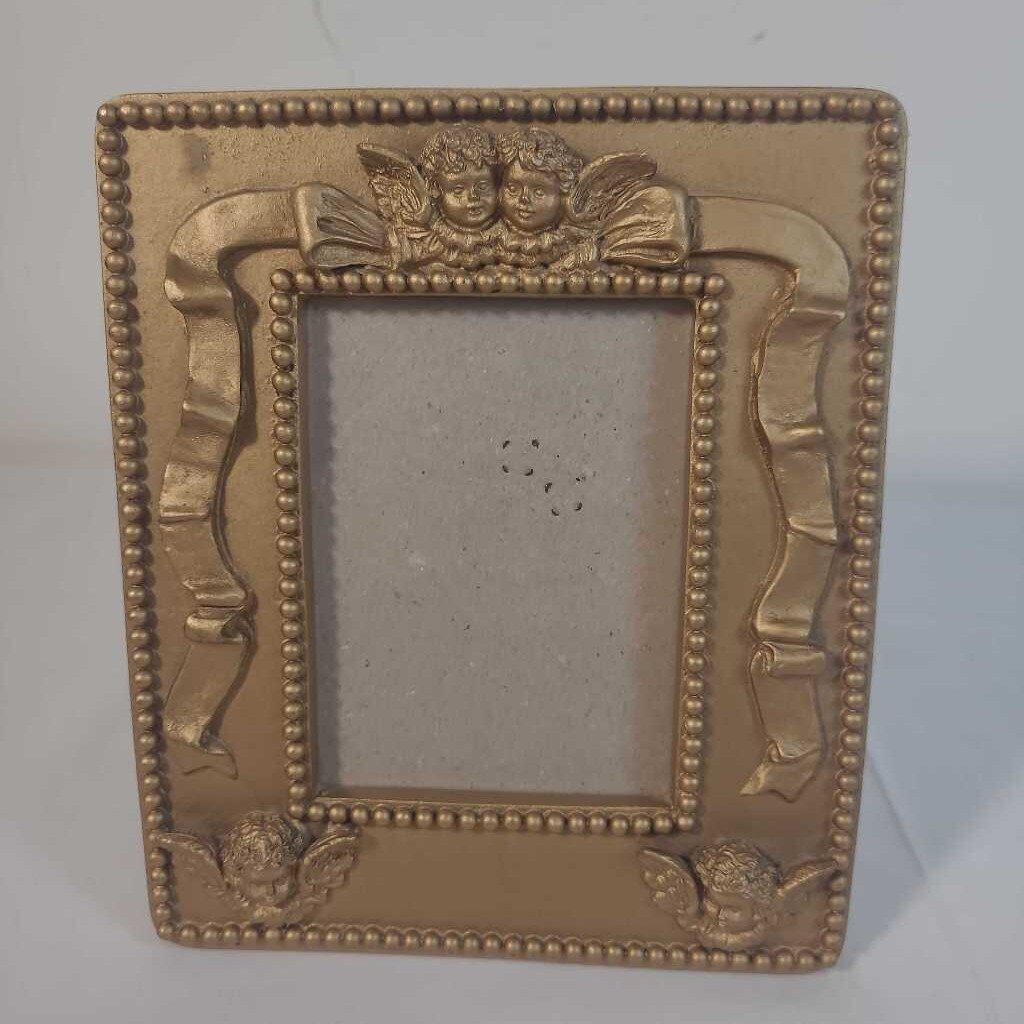 GOLD CHERUB PHOTO FRAME