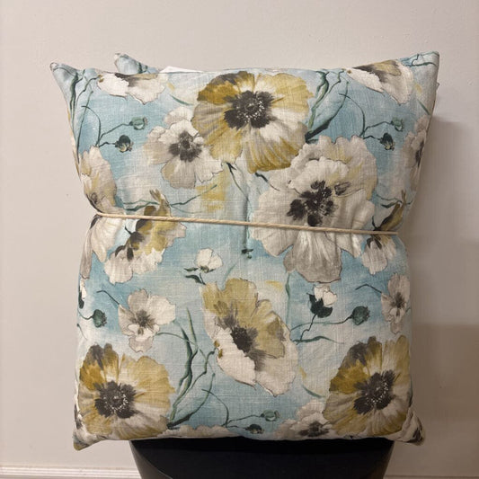 BOUQUET SKY 22" X 22" FEATHER INSERT, PRICE FOR 2