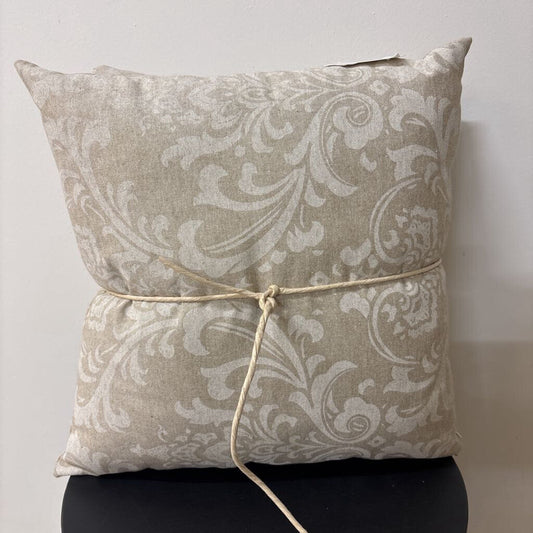 RETRO CREAM 18" X 18" POLYFILL INSERT, PRICE FOR 2