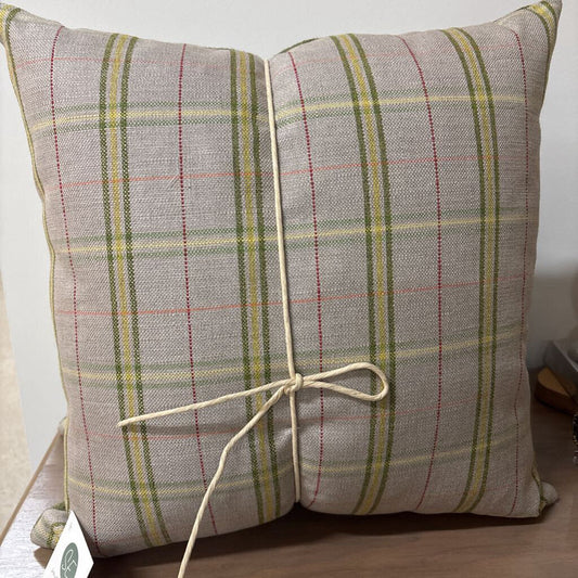 HIGHLAND HEATHER 22" X 22" POLYFILL INSERT, PRICE FOR 2