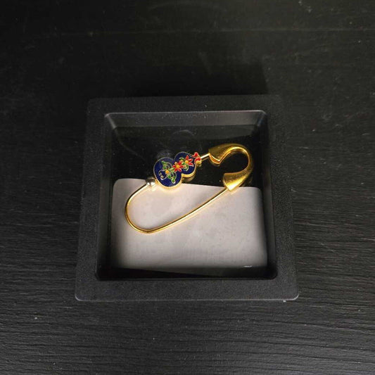 Hulu chest pin