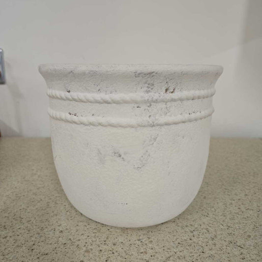 WHITE PLANTER