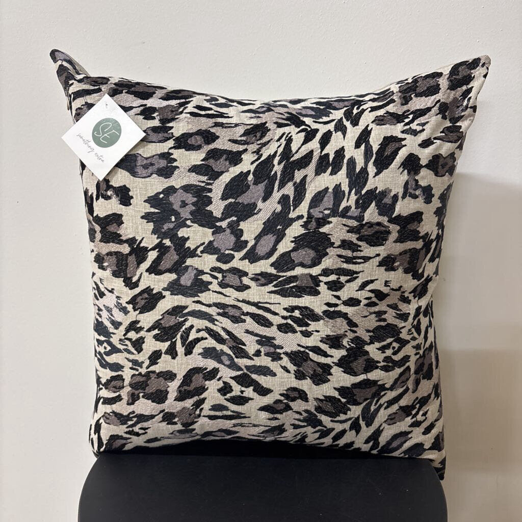 SAVANNAH LEAPORD - FEATHER INSERT
