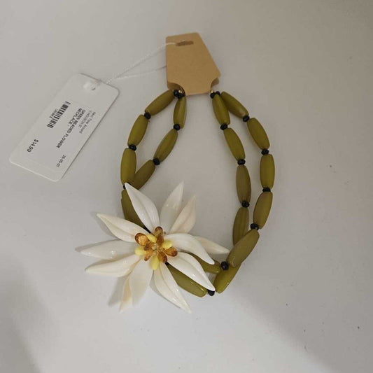 GREEN BEADED FLOWER NECKLACE