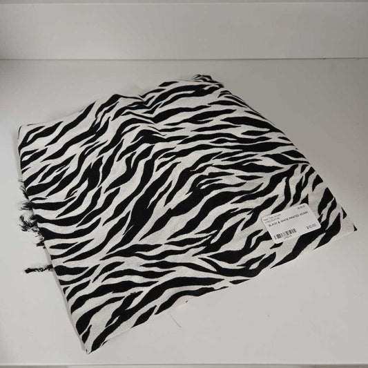 BLACK & WHITE PRINTED SCARF