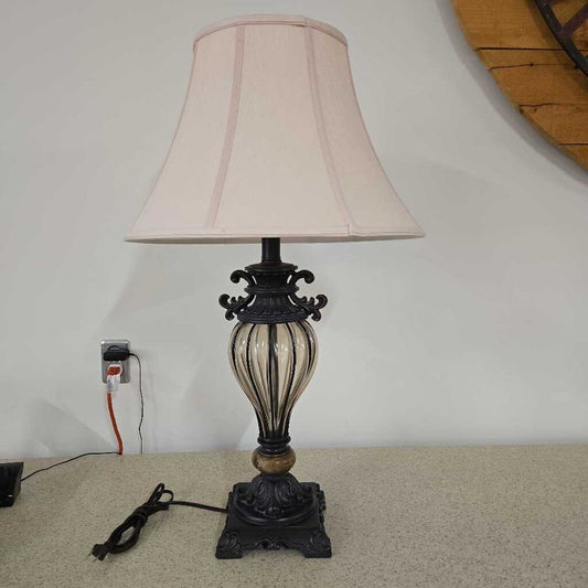 TABLE LAMP W/AMBER GLASS VASE