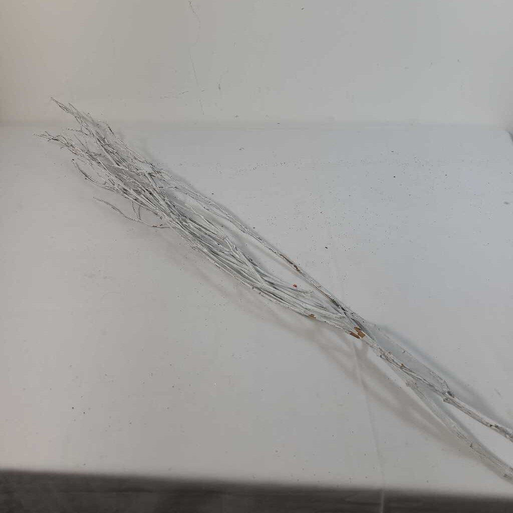 WHITE TWIG BUNCH