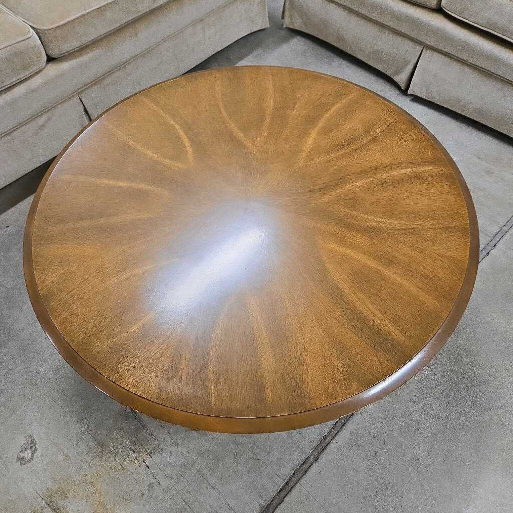 42" DEILCRAFT LATTICE COFFEE TABLE