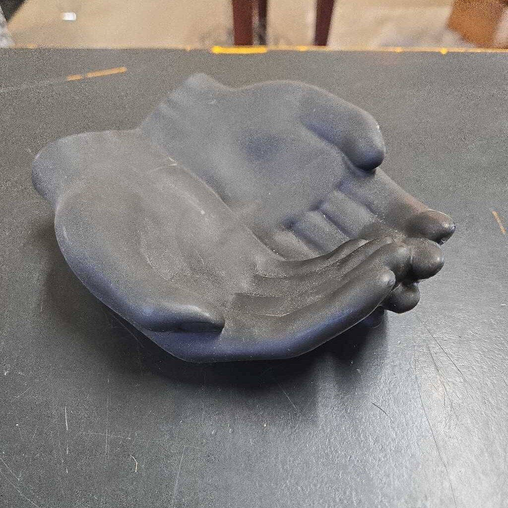 BLACK HANDS CATCH ALL