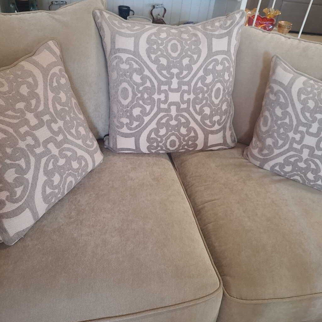 CINDY CRAWFORD CALISTA LOVESEAT