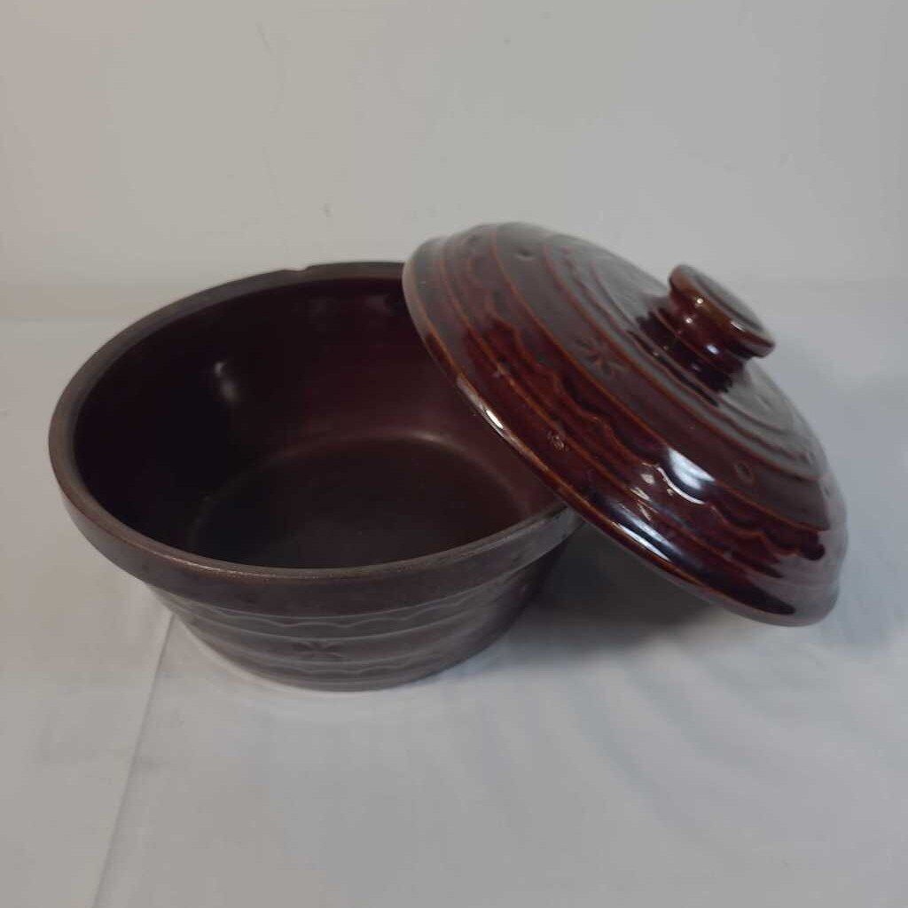 MARCREST DAISY DOT LIDDED CASSEROLE DISH