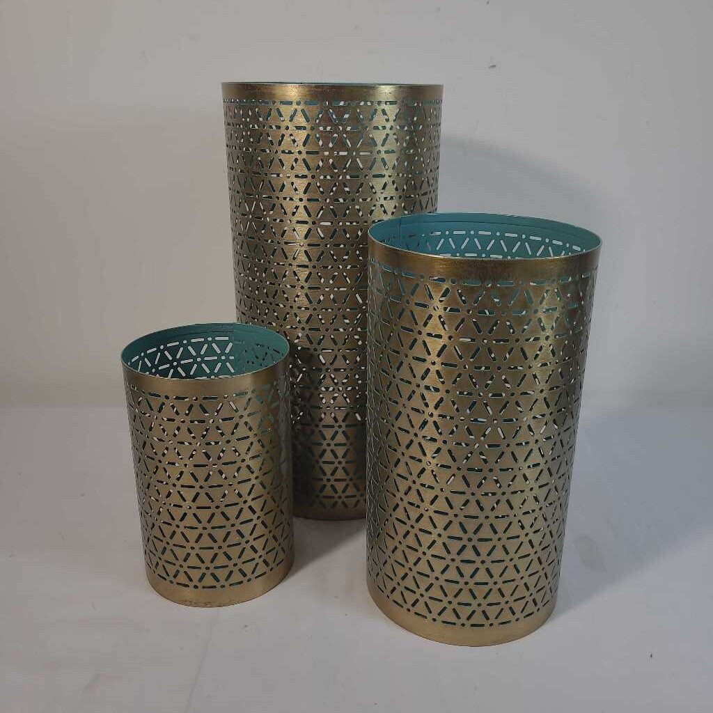 S/3 GOLD & BLUE PILLAR CANDLE HOLDERS