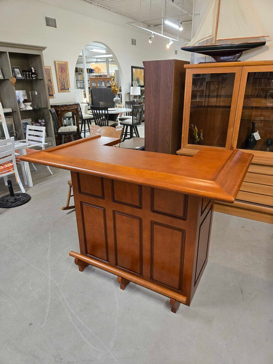 SOLID WOOD BAR W/ FOOTRAIL