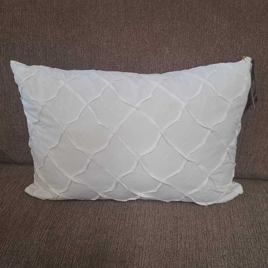 WHITE LUMBAR PILLOW WITH DIAMONDS