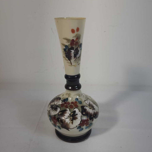 VTG CREAM-COLOURED HAND PAINTED GLASS BUD VASE