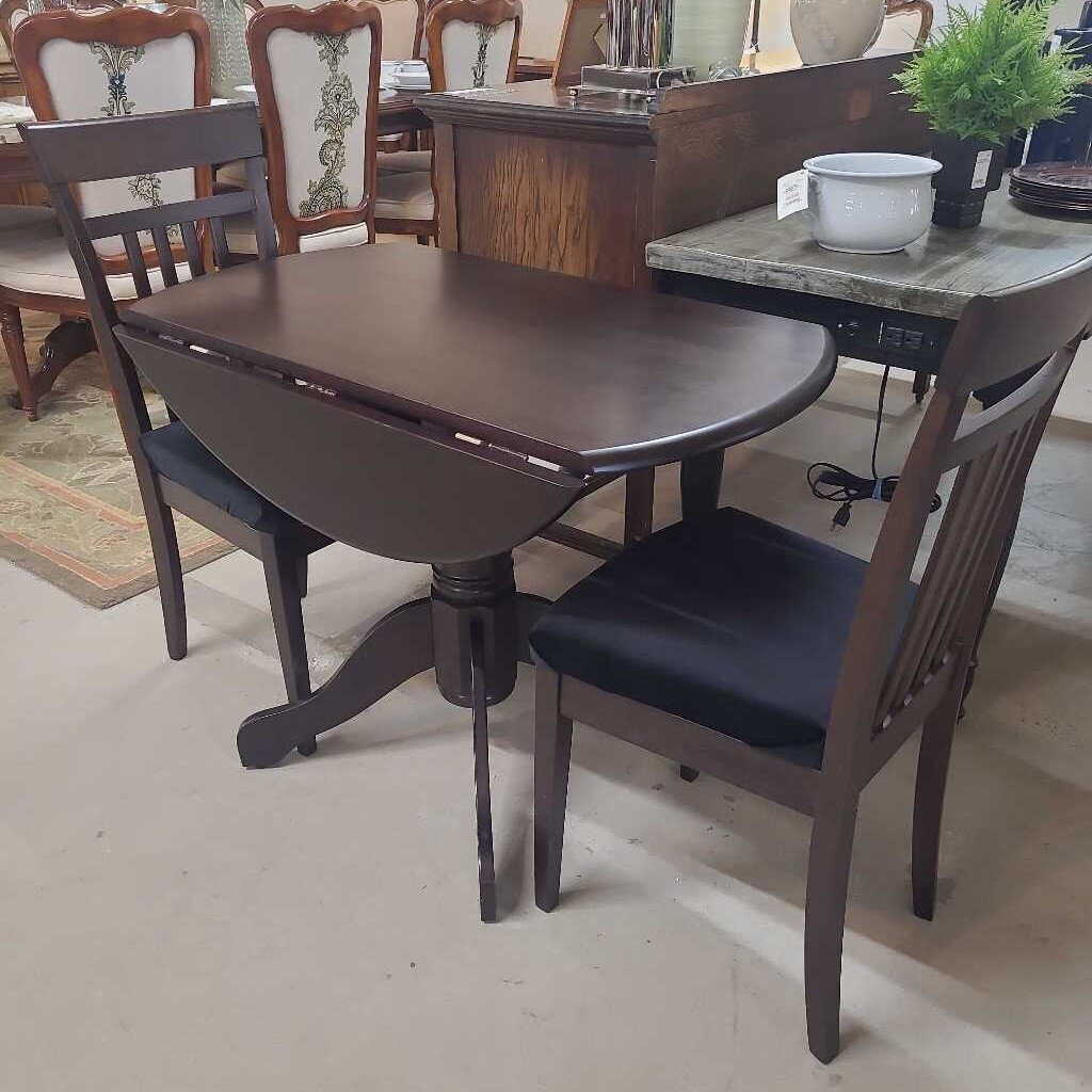 BLACK DROP SIDE TABLE W/ 2 CHAIRS