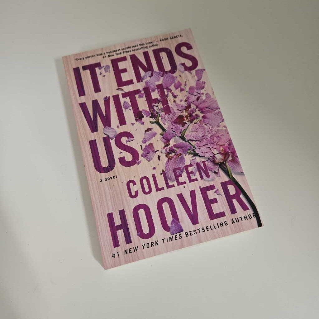 IT ENDS WITH US - COLLEEN HOOVER