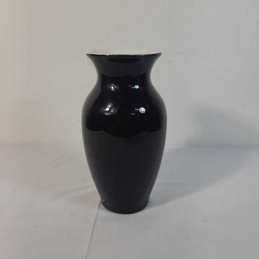 BLACK CERAMIC VASE