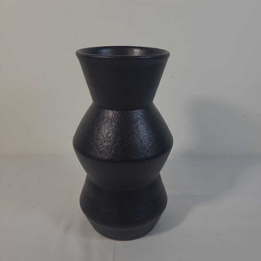 BLACK CERAMIC VASE