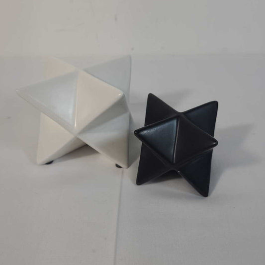 S/2 CERAMIC BLACK & WHITE STARS