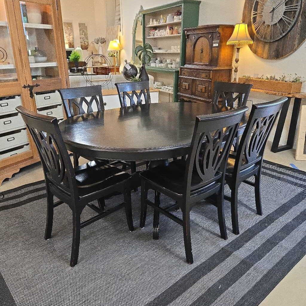 PIER 1 OVAL DINING TABLE W/6 CHAIRS