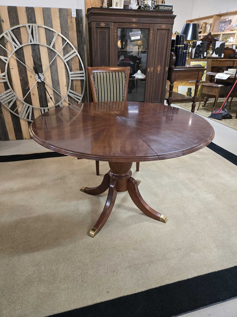 PEDESTAL TABLE W/ 4 CHAIRS & 1- 18" LEAF