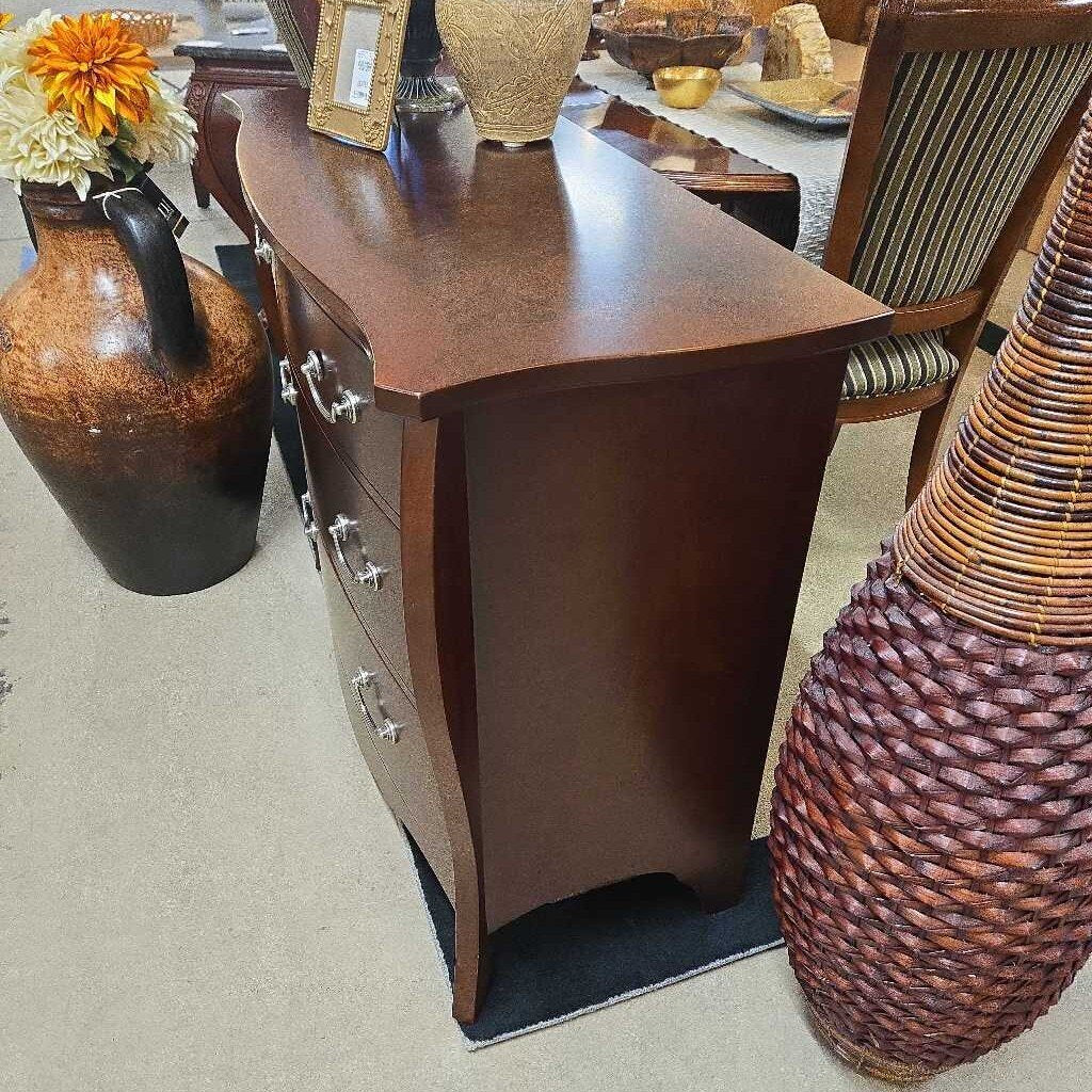 BOMBAY CHEST