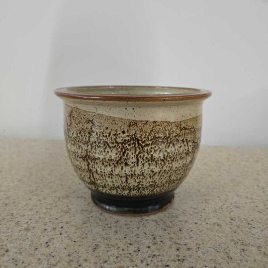 BROWN SPECKLED POT