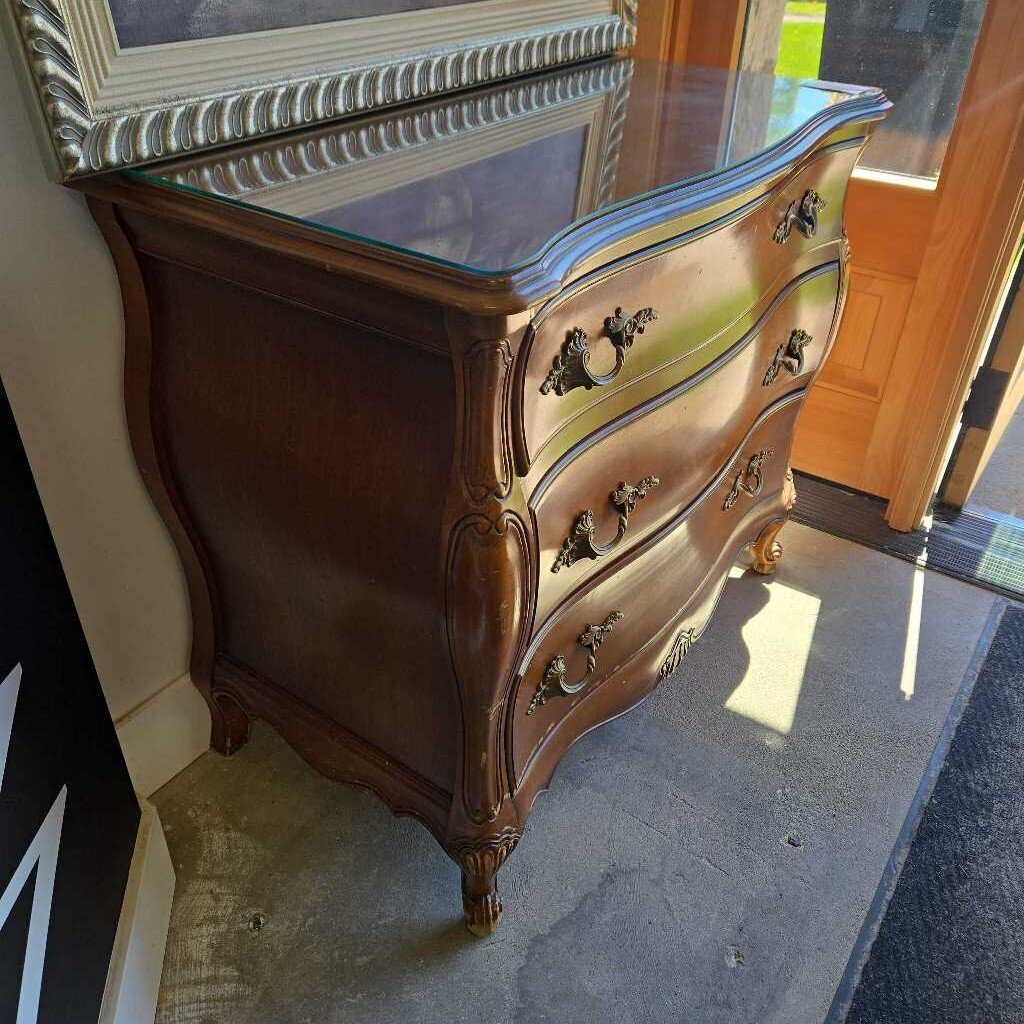 MORGANTON FRENCH STYLE BACHELORS CHEST