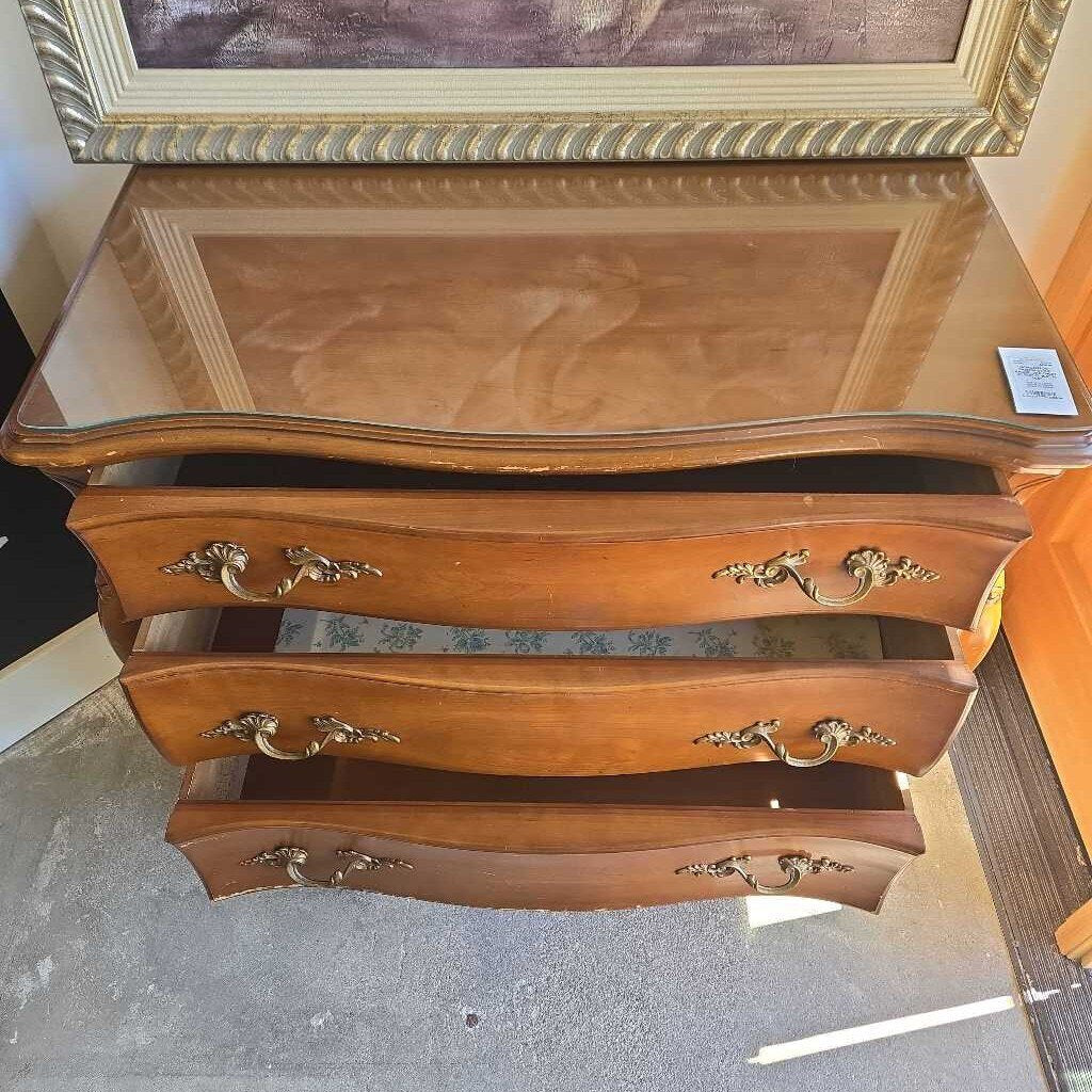 MORGANTON FRENCH STYLE BACHELORS CHEST