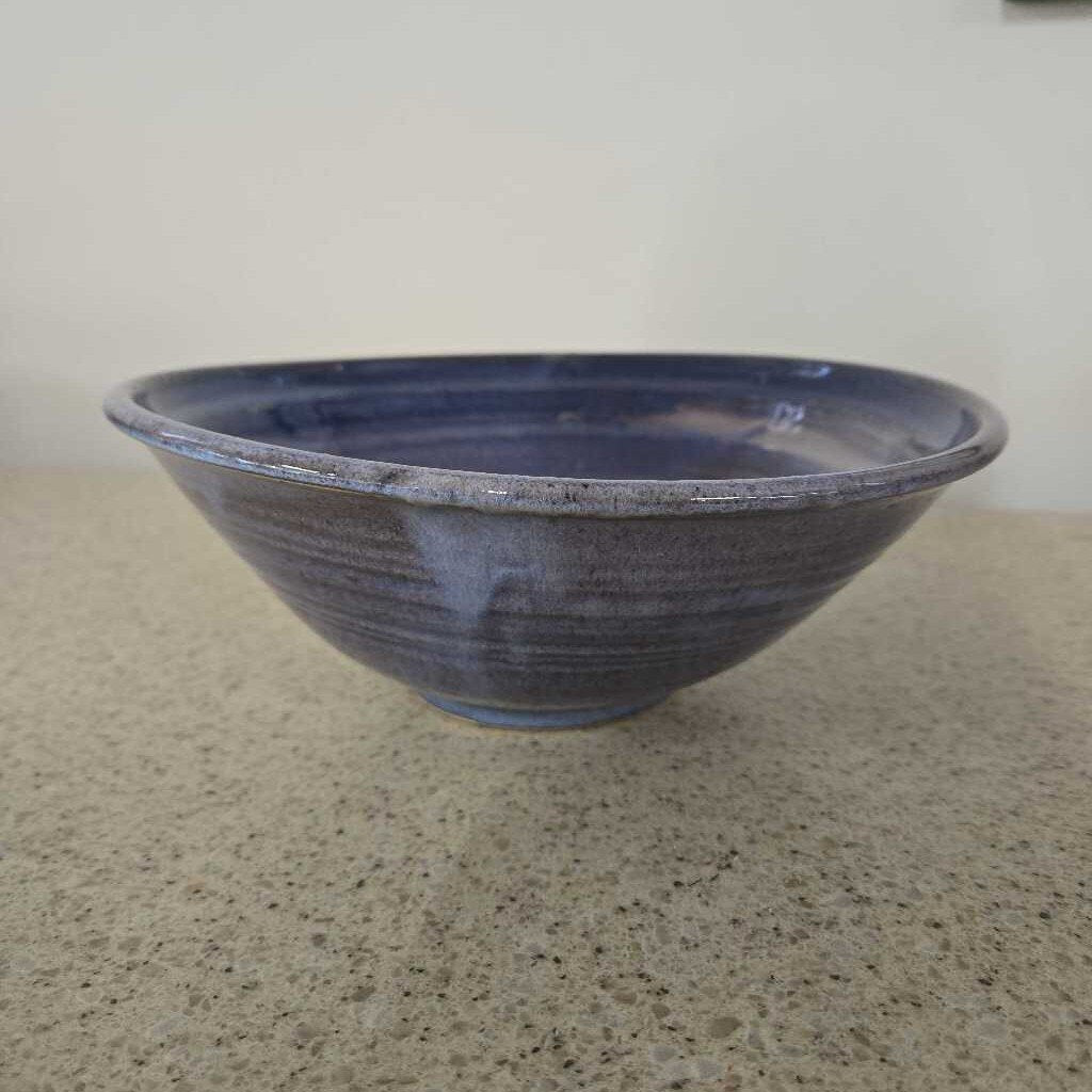 PURPLE/BLUE POTTERY SERVING BOWL