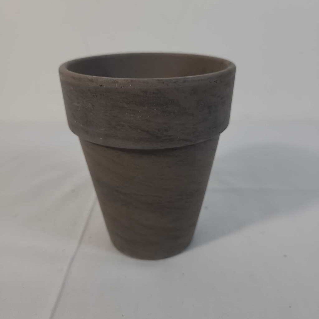 TERACOTTA BROWN POT