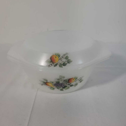 VTG ARCOPAL MILK GLASS CASSEROLE DISH " FRUITS DE FRANCE"